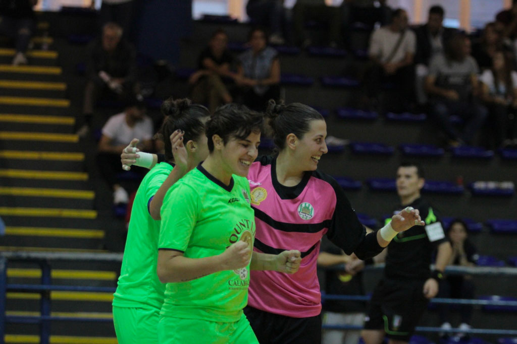 Prima vittoria in A per la Royal Team Lamezia, 5-0 contro Woman Napoli