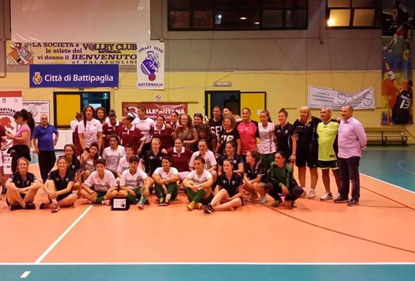 Calcio a 5 femminile: Royal Lamezia vince triangolare di Salerno