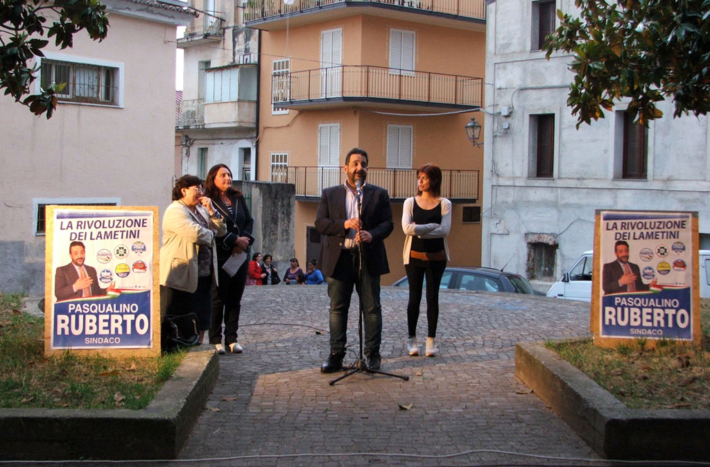 Pasqualino Ruberto ha incontrato i cittadini del rione Cafaldo 