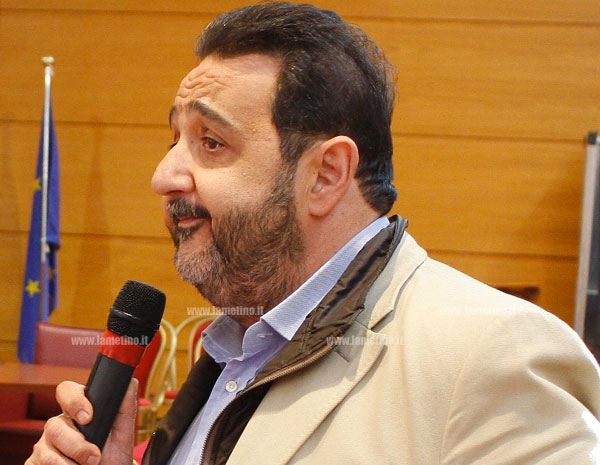 Lamezia: Ruberto interrompe seduta consiglio per “comportamento scorretto” assessori Cardamone e Bilotta