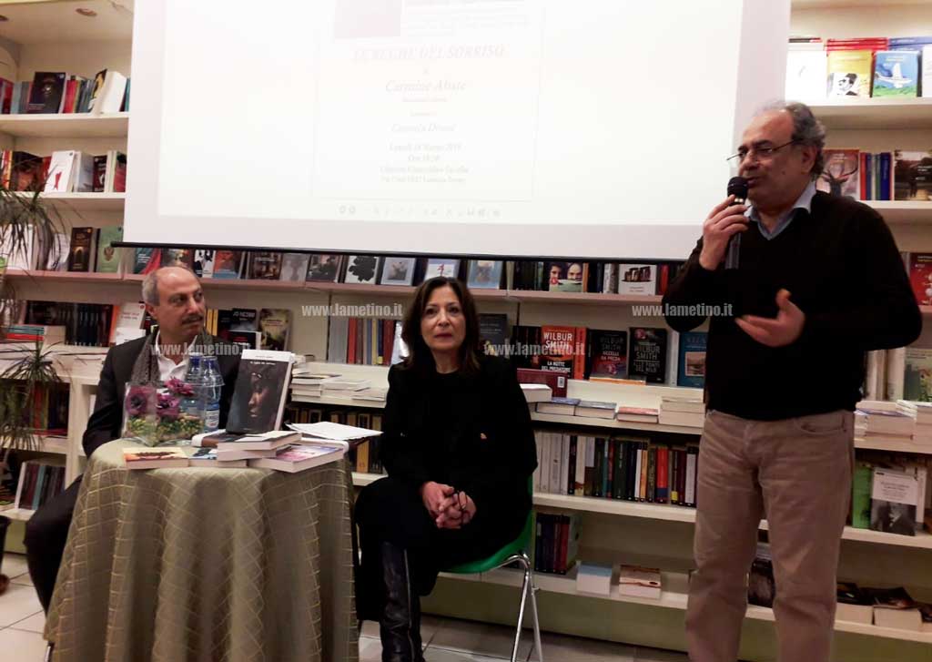 rughe-sorriso-libro-2019-tavella.jpg