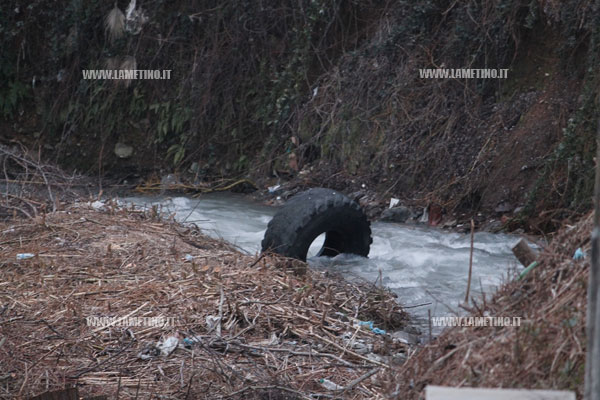 ruota-nel-fiume-rochira.jpg