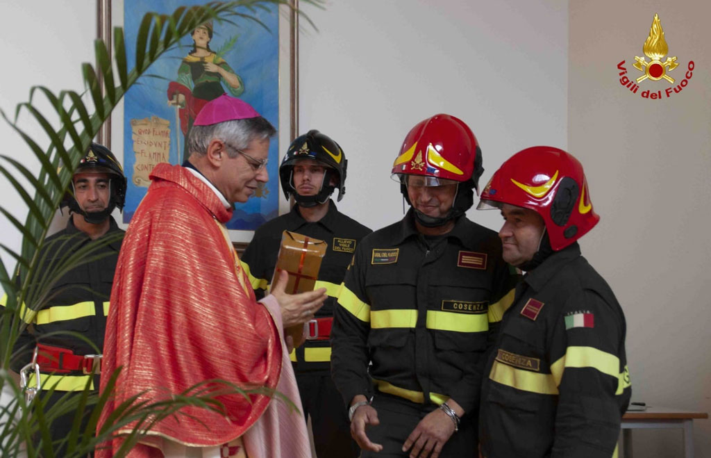 Lamezia, celebrata festa di Santa Barbara nel ricordo dei vigili del fuoco deceduti
