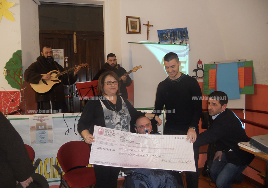 Lamezia: ricavato vendite "Chi ci capisce è bravo", Saffioti e Cavaliere donano 5mila euro ad associazione "Il girasole"