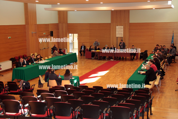 Lamezia: Rimpasto in Giunta verso soluzione con Zaffina e Liotta. Centrodestra fa saltare seduta Consiglio