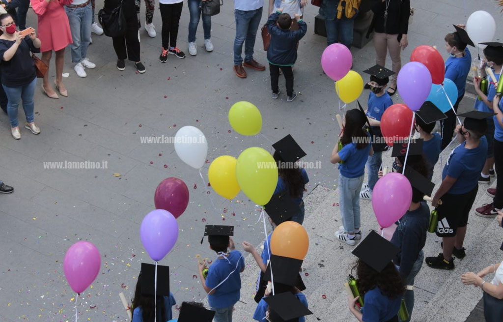 saluto-maggiore-perri-ultimo-giorno-scuola-962020.jpg