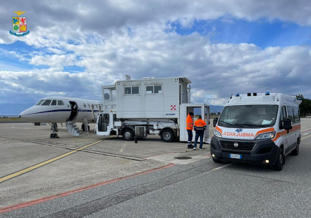 Aeronautica, volo salva-vita per 44enne da Reggio Calabria a Roma