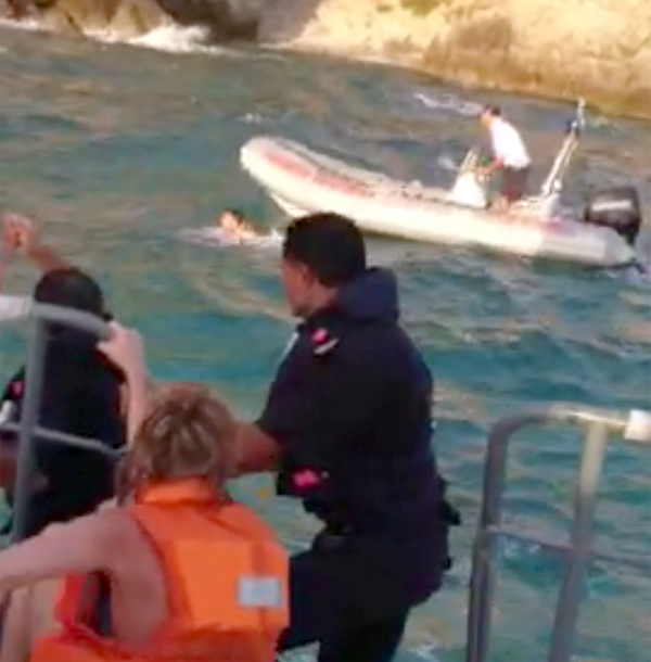 Calabria: Due turisti russi salvati in mare da Guardia costiera 