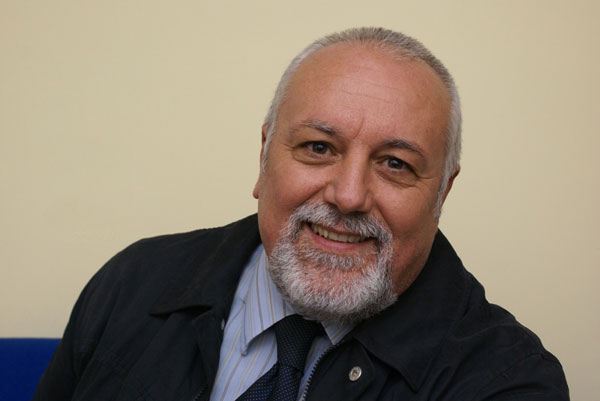 Lamezia, la proposta di De Biase:"Intitolare aula Consiglio a monsignor Luisi, tra i padri della città"