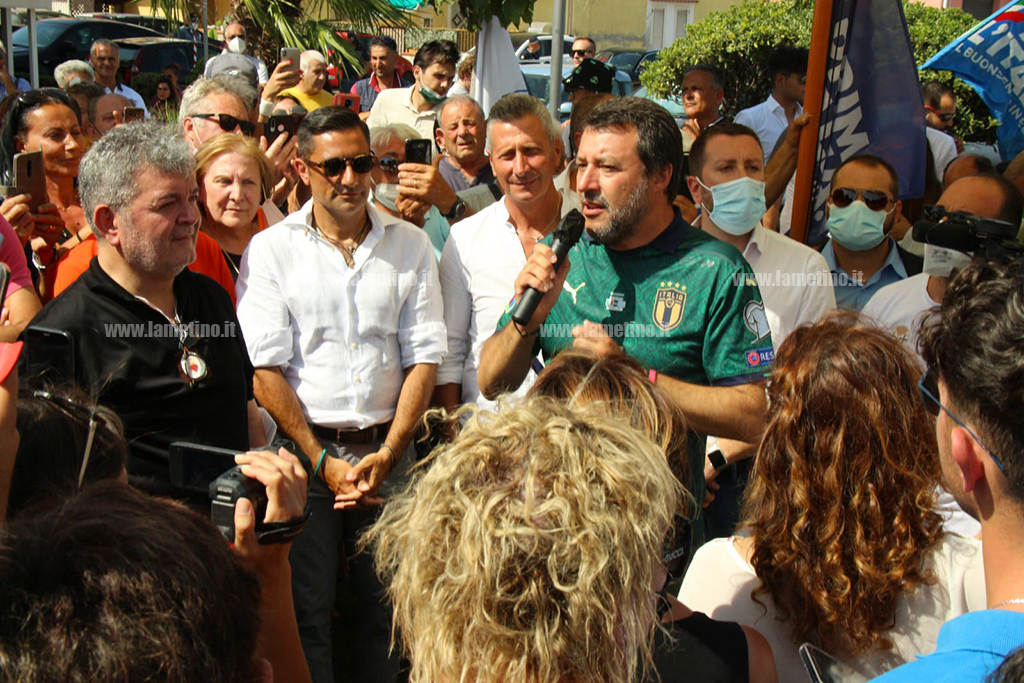 Salvini a Gizzeria: "Stravinceremo le elezioni. Per cinque anni avremo tanto da fare"