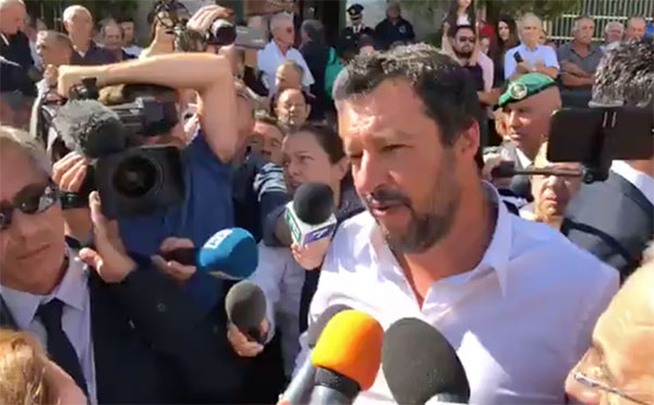 Salvini a San Luca: “Gemellaggio simbolico di resistenza con Genova. Segnalati ponti a rischio anche in Calabria”