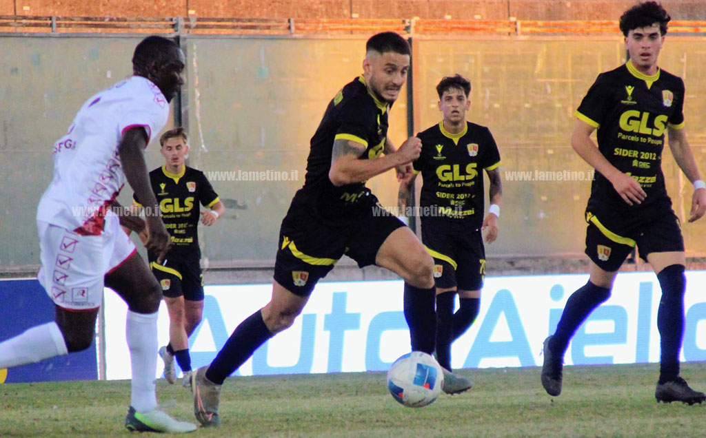 sambaise-reggina8-at-18.32.02_f2b8e.jpg