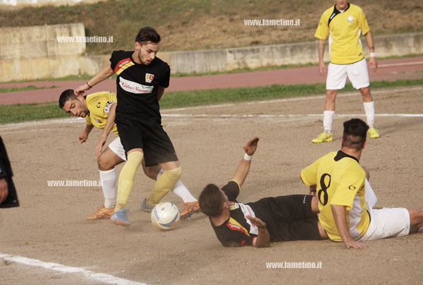 Calcio: Termina a reti inviolate la partita Sambiase - Castrovillari