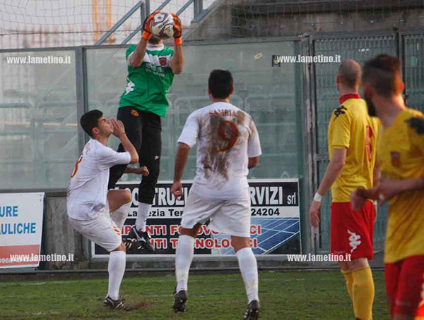 Calcio: Sambiase sconfitto 3-2 a Isola Capo Rizzuto, sfuma il sogno play-off