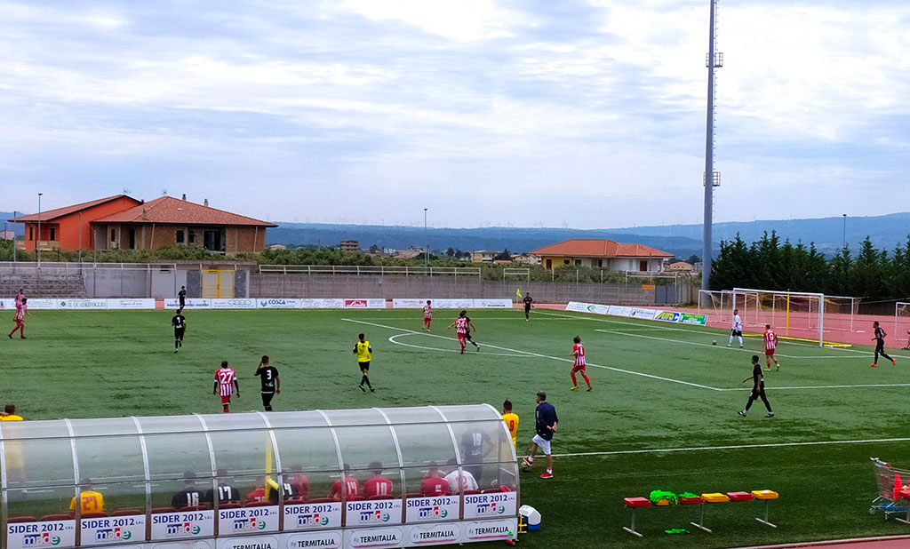 Calcio, finisce 3 a 1 per il Sambiase l’amichevole con il Rende 