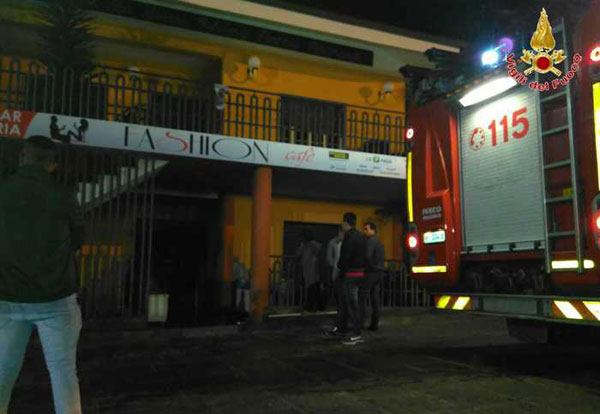 In fiamme bar a San Calogero, indagini dei carabinieri