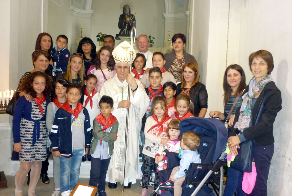 san-michele-platania-con-vescovo1.jpg