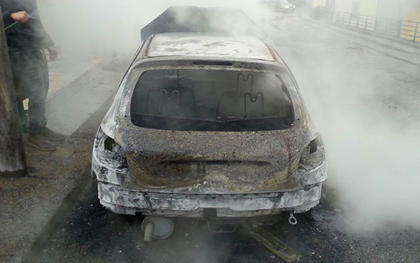 Auto in fiamme a S. Giovanni Fiore. Uil, manca caserma Vigili del fuoco