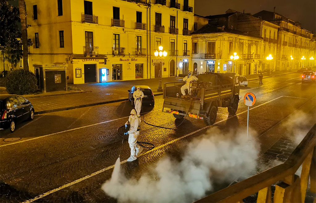 Lamezia, 2° Reggimento “Sirio” inizia sanificazione strade e piazze cittadine
