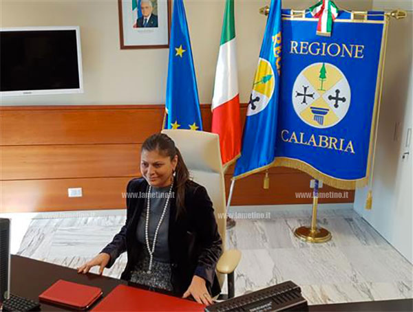 Coronavirus, nuova ordinanza Santelli: "Dal 27 aprile consentiti spostamenti ad autistici e minori accompagnati"