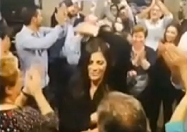Denuncia Codacons: “Santelli festeggia al chiuso senza mascherina e distanziamento, chiesto intervento Prefetto" - VIDEO