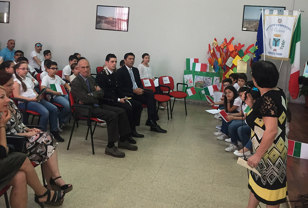 Lamezia, delegazione del Senato premia l'istituto comprensivo Sant'Eufemia