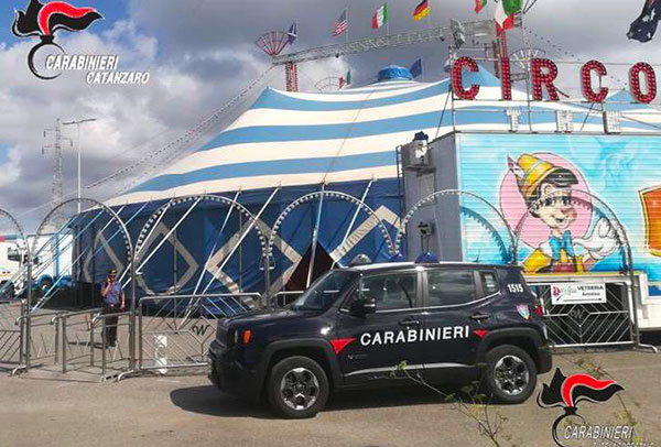 Non corretto smaltimento di rifiuti e 7 lavoratori in nero, deferito proprietario circo ad Acconia di Curinga