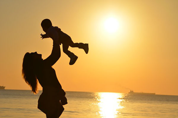 Save the Children: la Calabria è la regione in cui è più difficile essere madri