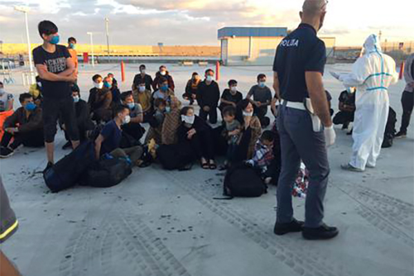 Migranti, ancora uno sbarco nella locride: arrivati in 50