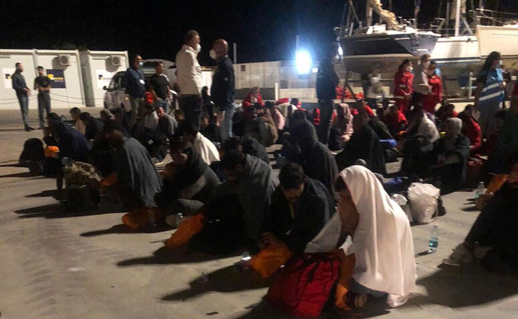 Nuovo sbarco di migranti a Roccella Ionica, arrivati in 86 