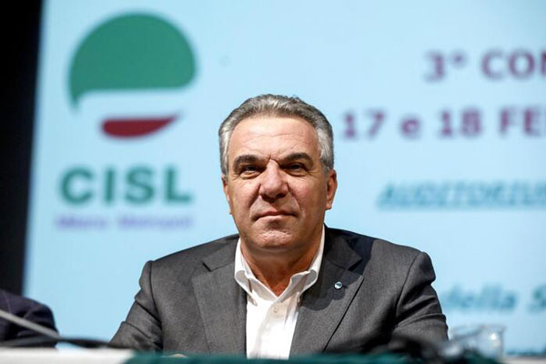 Lamezia, Sbarra (Cisl) a congresso regionale: "Serve Contratto per la Calabria"