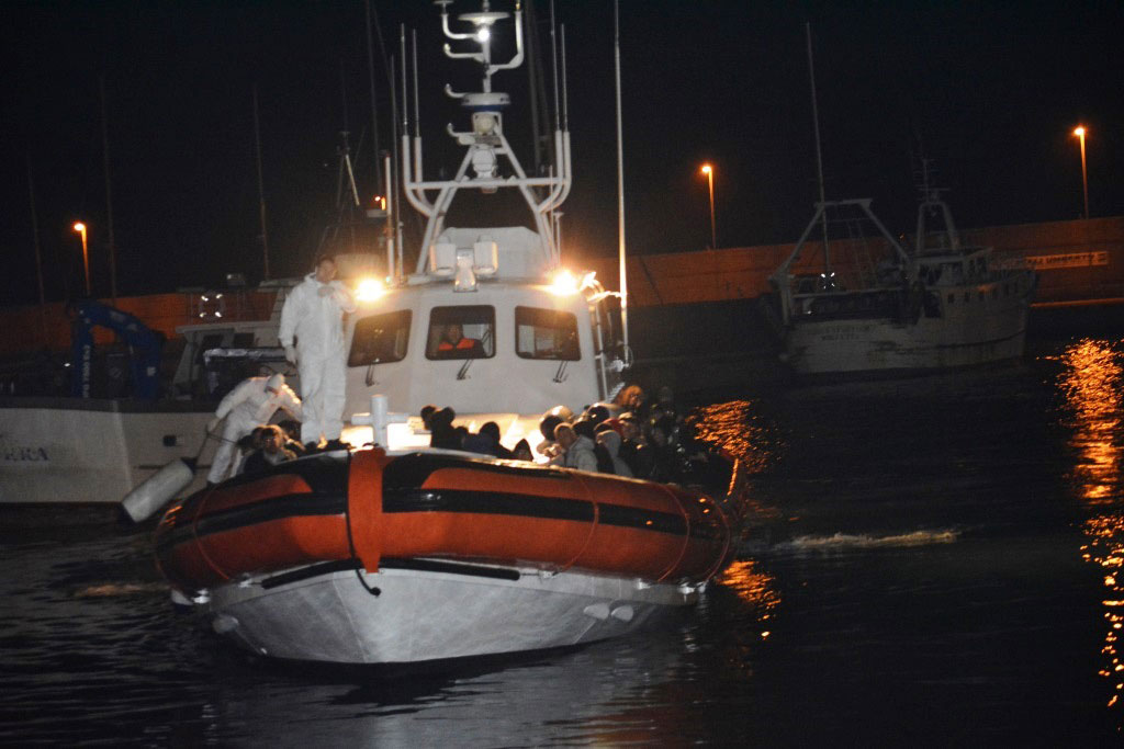 Sbarco migranti sulla costa jonica reggina, fermati 3 scafisti