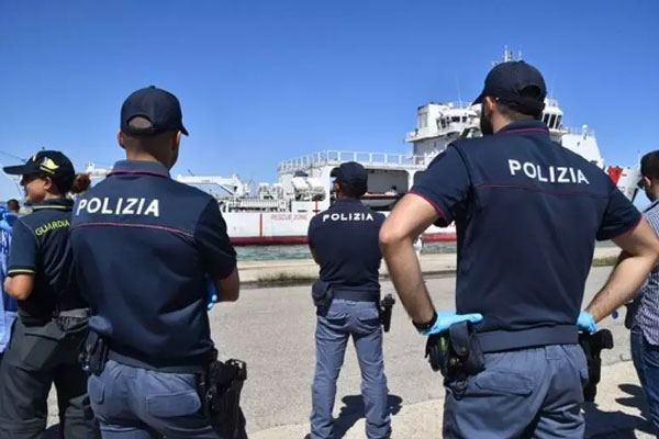  Sbarco migranti a Crotone, fermati due scafisti 