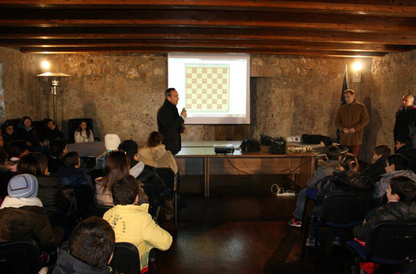 Scalea presentata candidatura per edizione 2017 del trofeo scacchi scuola