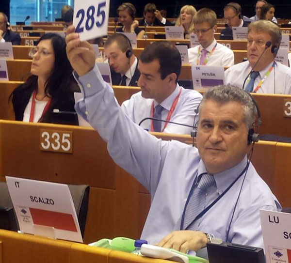 Scalzo al Comitato Regioni: immigrazione, Ue sostenga Calabria e Sicilia
