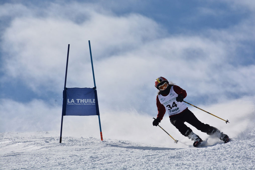 La giovane lametina Maria Giovanna Quattrone campionessa nazionale Uisp di Sci alpino