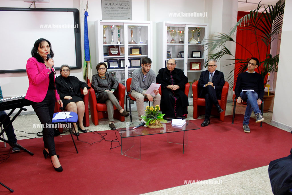 Lamezia, 8 marzo : “Violenza sessuale e stalking” in un convegno al Galilei