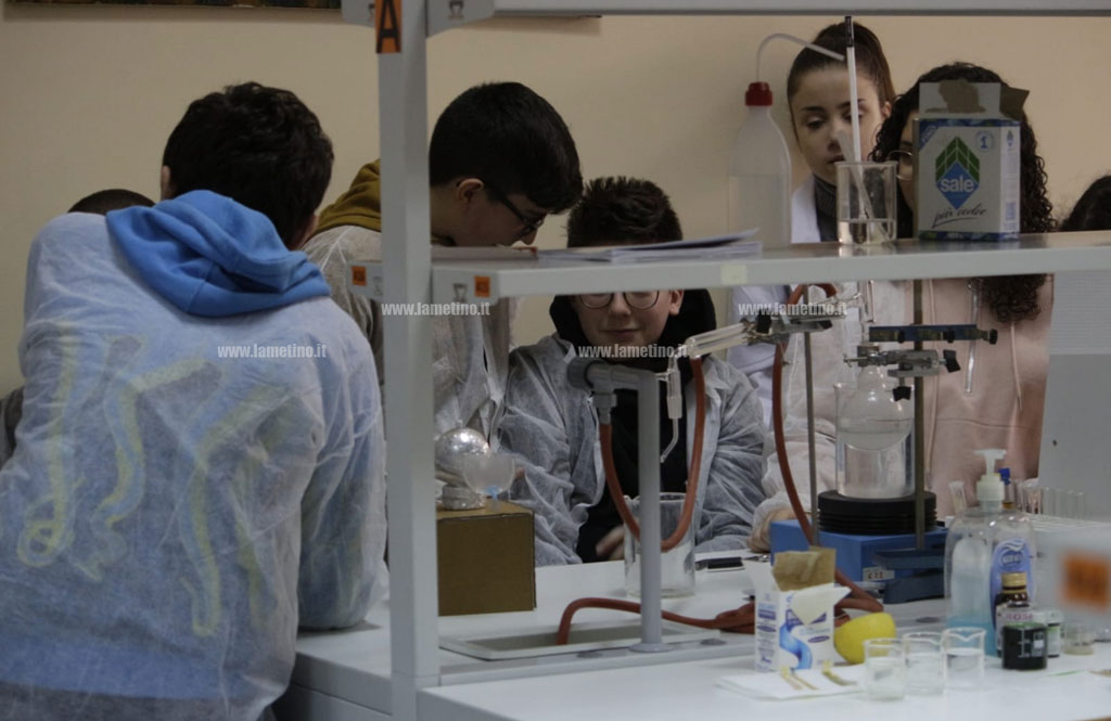 scienza-liceo-161219111.jpg