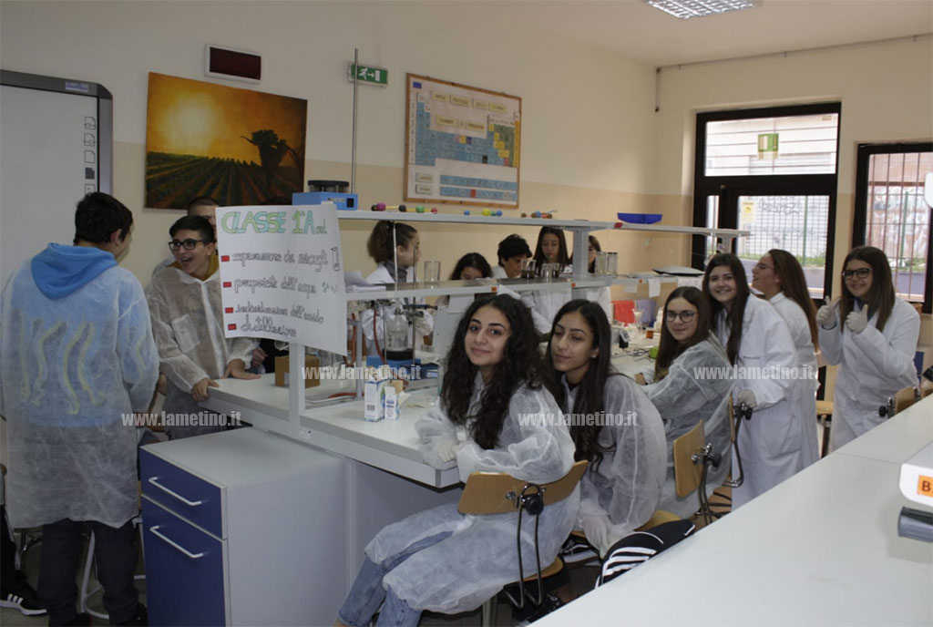Lamezia, inaugurata la quarta edizione del Festival della Scienza tra esperimenti e laboratori