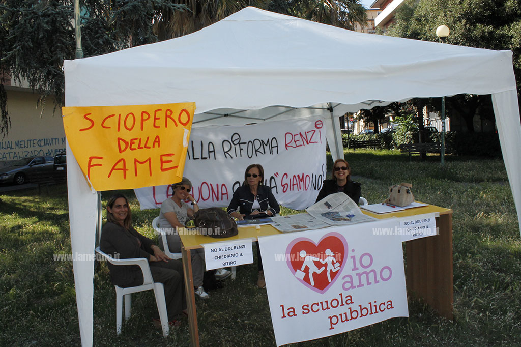 Lamezia: sciopero della fame docenti su Ddl in piazza della Repubblica