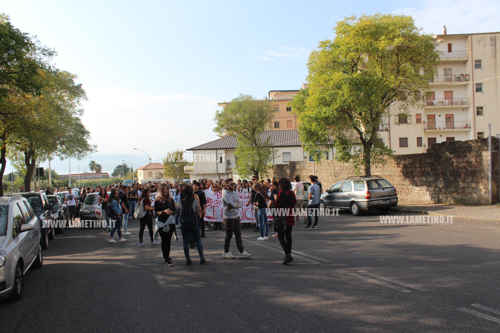 sciopero-scuola-lamezia-7-ott1.jpg