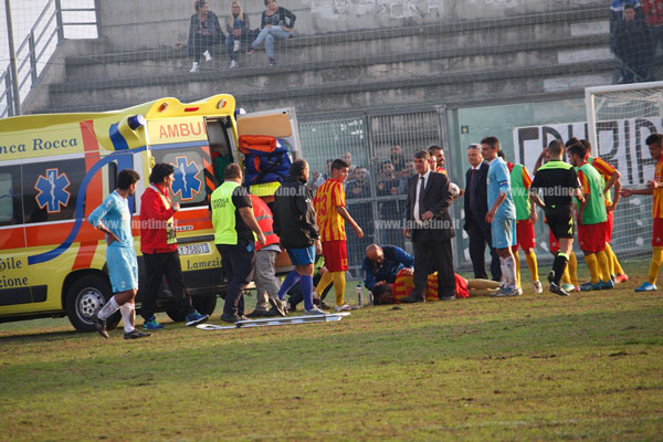 Lamezia: scontro di gioco in campo, calciatore del Sambiase finisce all’ospedale