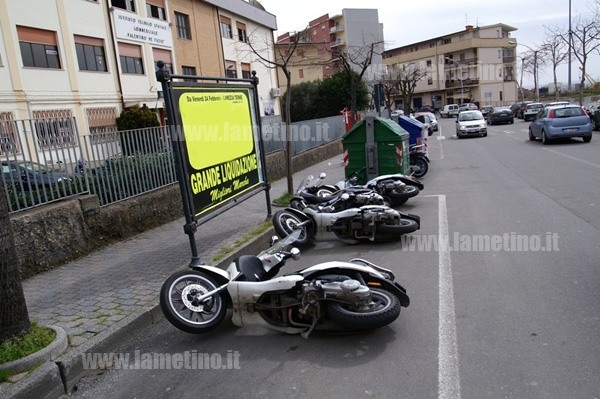 scooter_spazzati_dal_vento