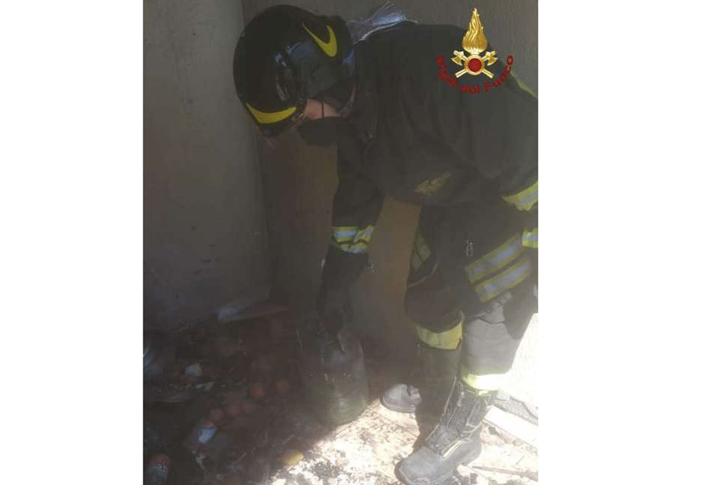 Scoppia bombola gas da campeggio su balcone, ferita 70enne a Crotone