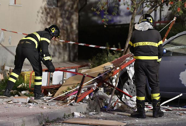 Esplosione in casa a Crotone: nuovo sopralluogo per stabilire la causa