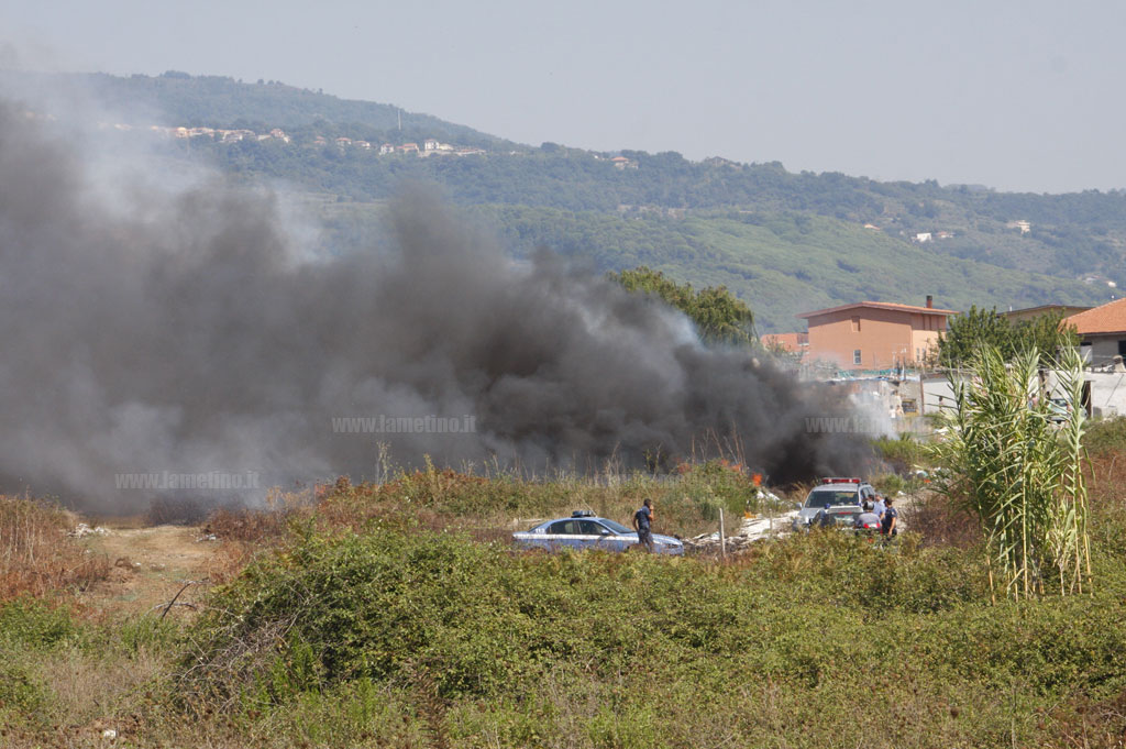 scordovillo-incendio-fumi-lamezia-4.jpg