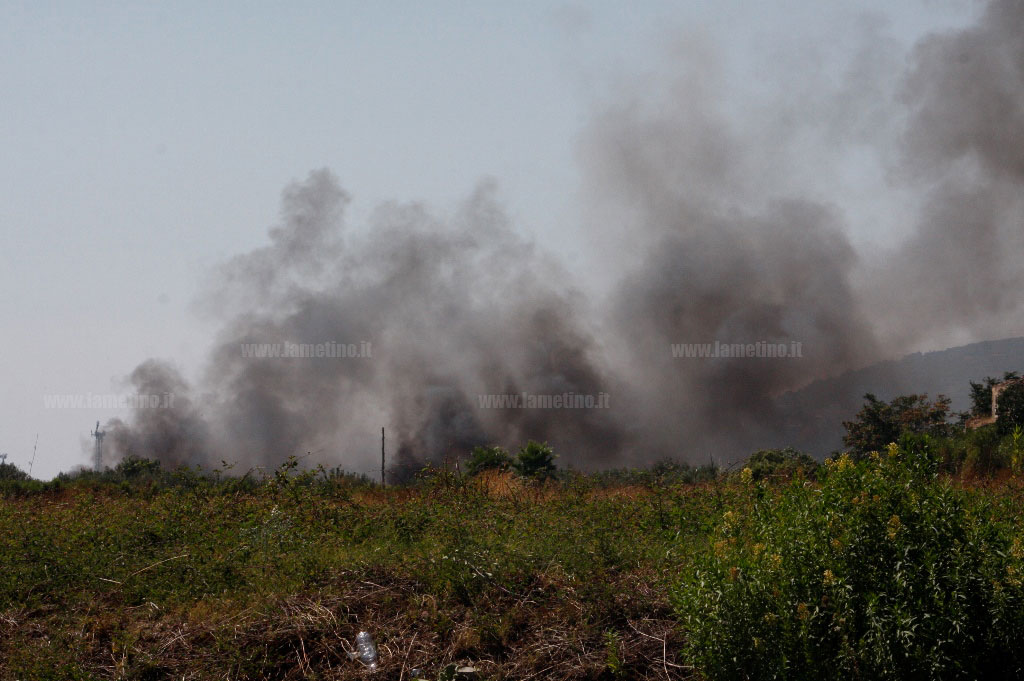 scordovillo-incendio-fumi-lamezia-6.jpg