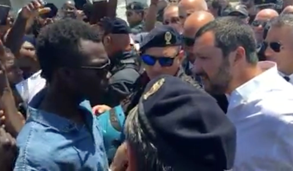 Salvini: "Sgombereremo la baraccopoli di San Ferdinando"