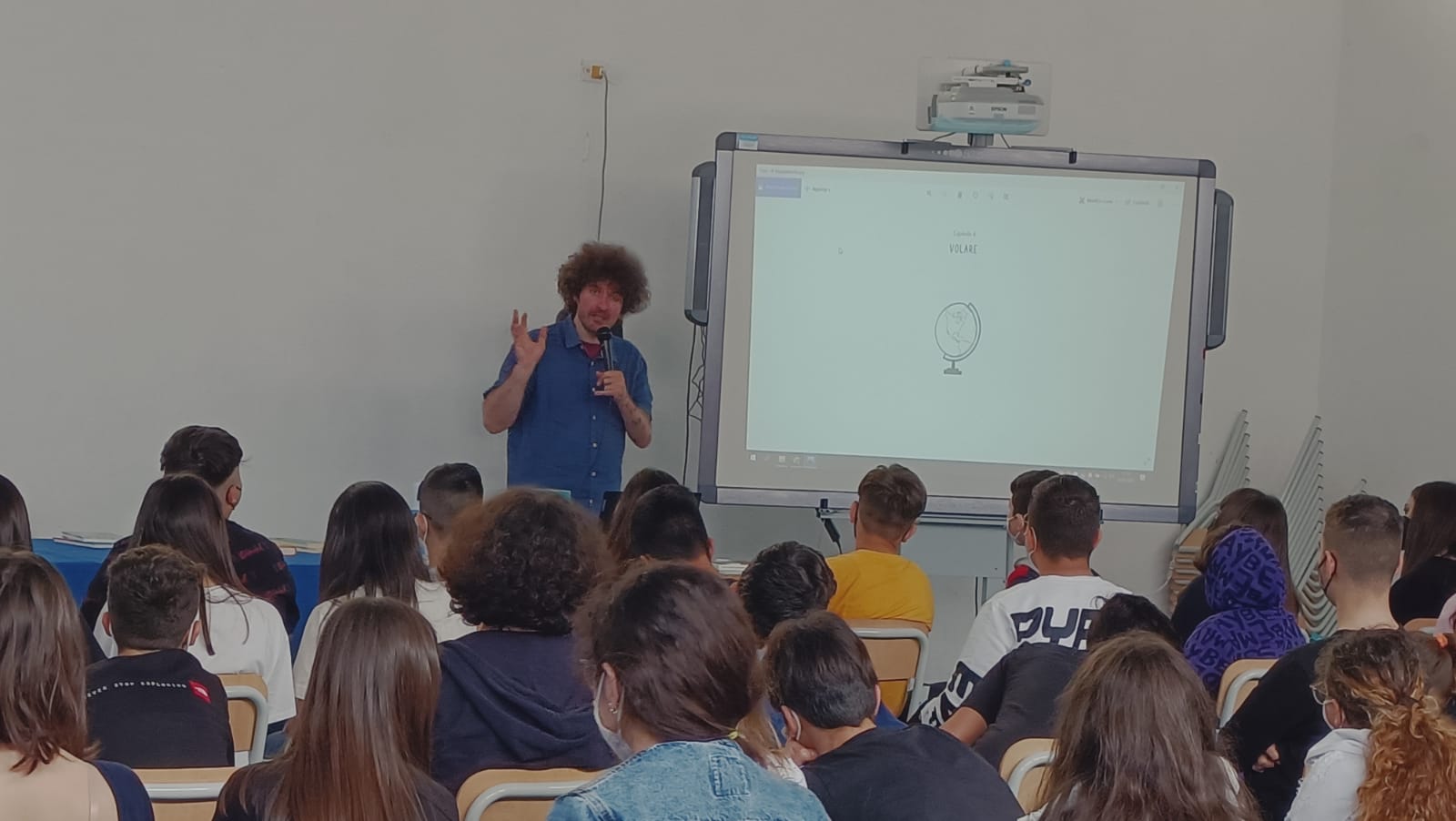 Lamezia, lo scrittore Michele D’Ignazio all’istituto “Borrello-Fiorentino”
