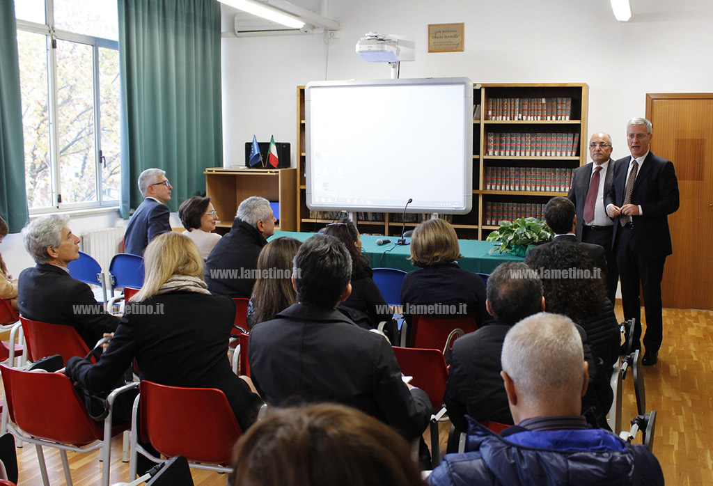 Lamezia, dirigenti incontrano parlamentari su sicurezza scuole: “Stufi che responsabilità ricadano solo su di noi”